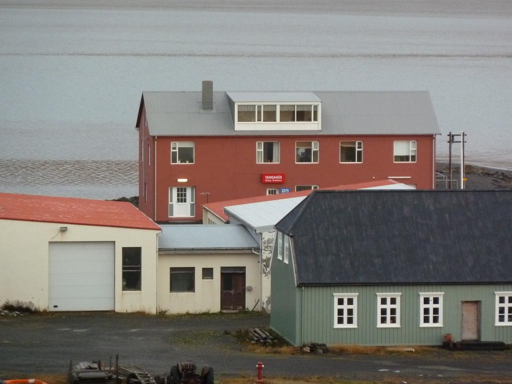 Tangahús Guesthouse Bortheyri Eksteriør billede
