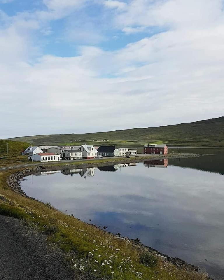 Tangahús Guesthouse Bortheyri Eksteriør billede
